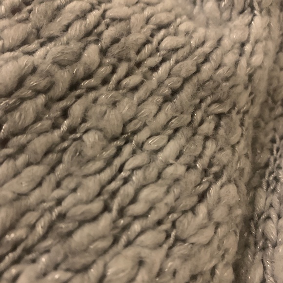 Hollister Cropped Sweater - Picture 3 of 3